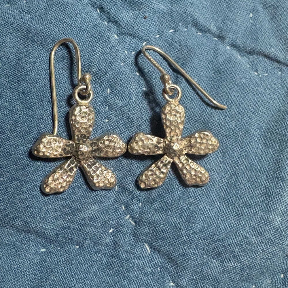 Silpada Silver Textured Flower Earrings